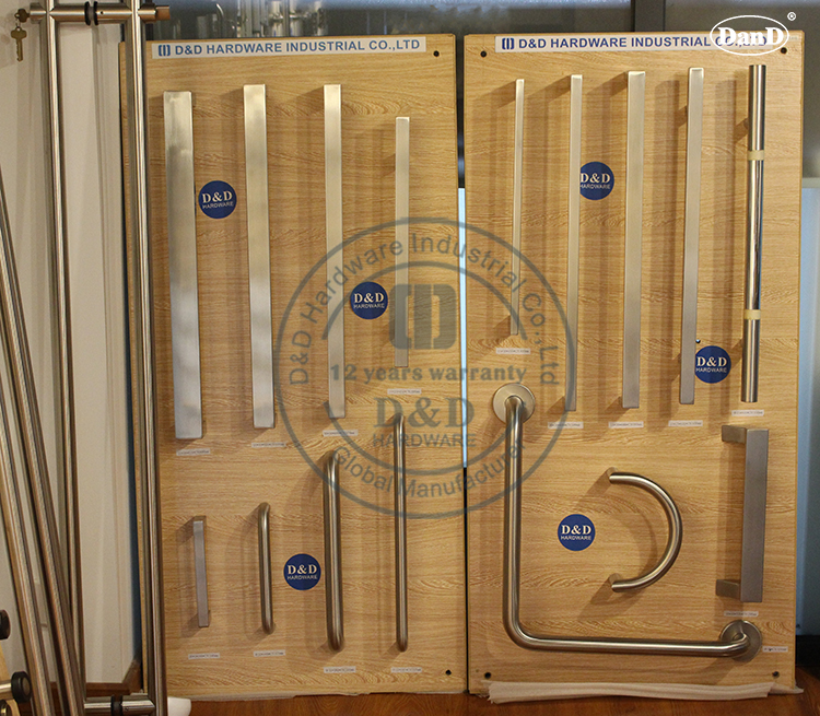 Pull Handle -D and D Hardware