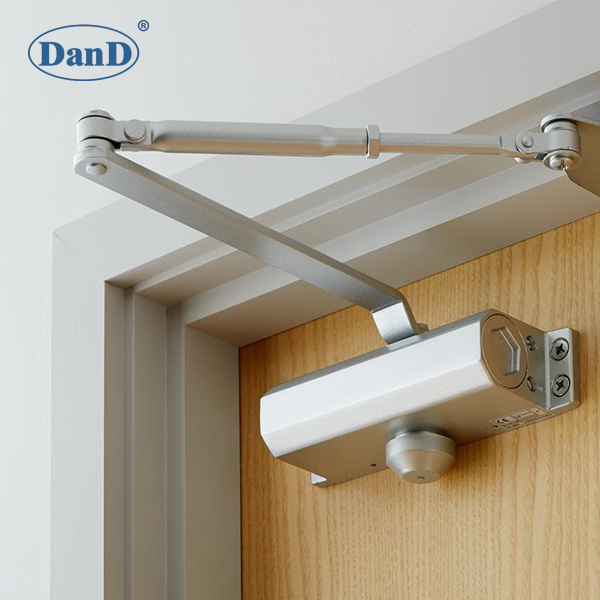 How to choose the door closer